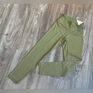 Offline by Aerie Real Me Crossover Ruffle Legging